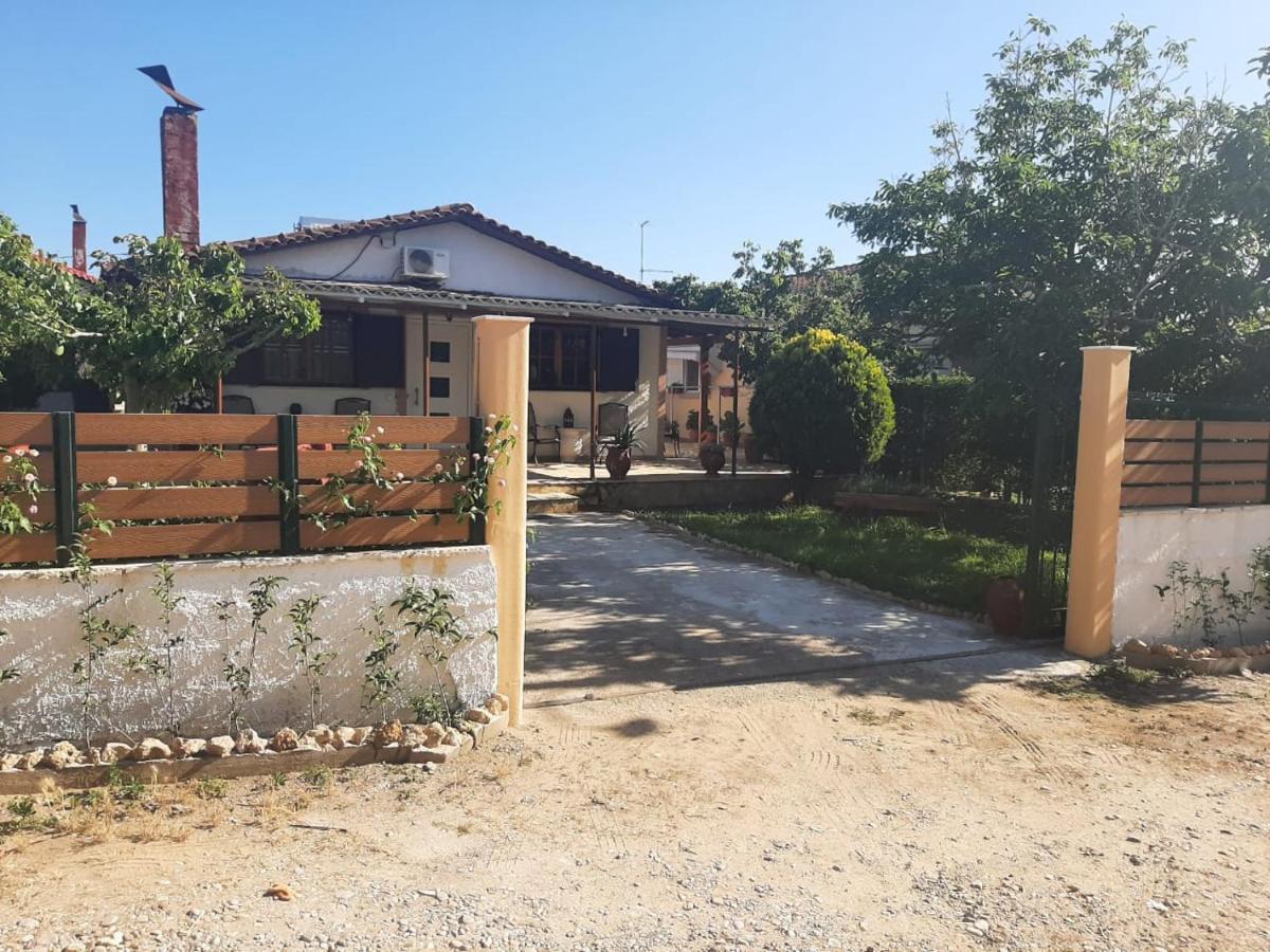Tota'S Family House, 4 Min Walk To The Beach Levendokhorion Exterior photo