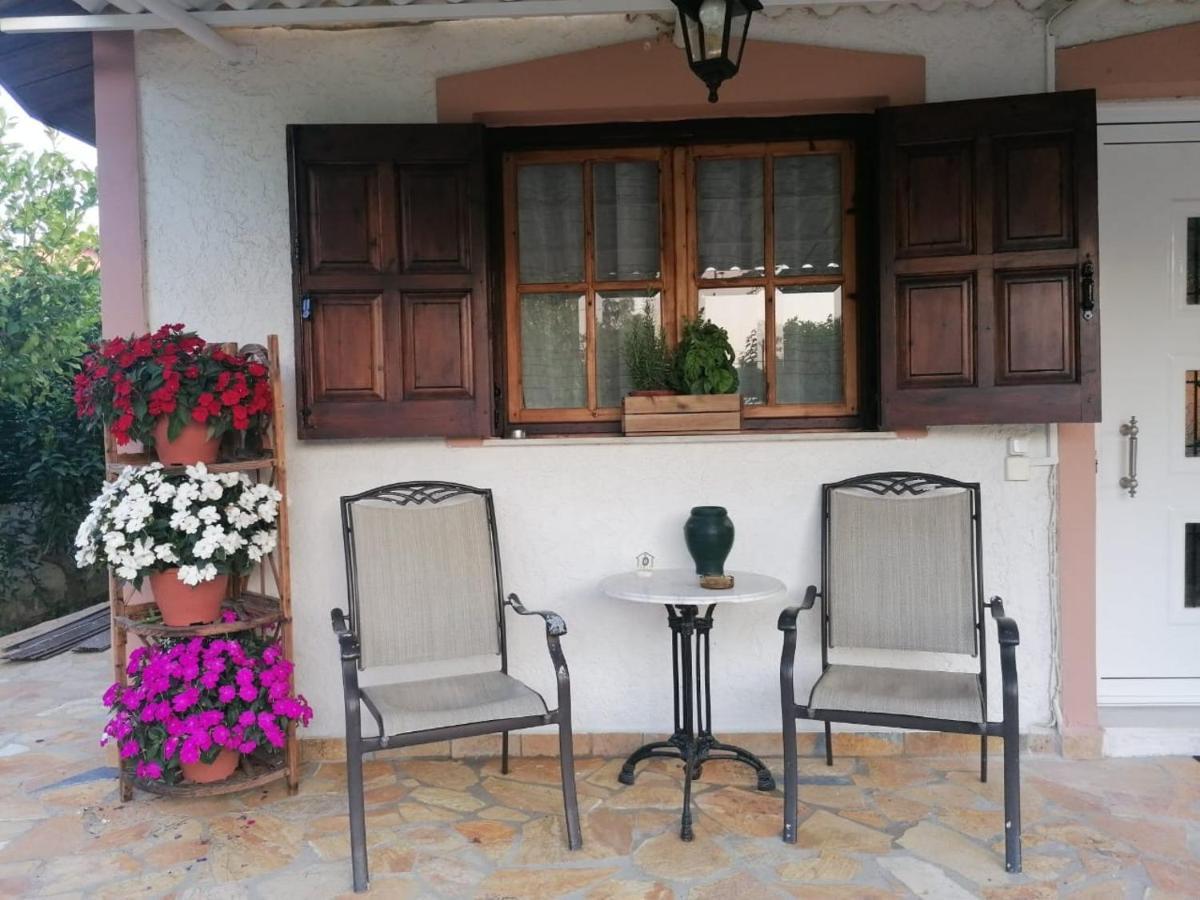 Tota'S Family House, 4 Min Walk To The Beach Levendokhorion Exterior photo